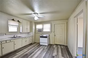 875 Porter St, New Braunfels, TX 78130 - Photo 16