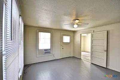 875 Porter Street, New Braunfels, TX 78130 - Photo 10