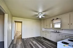 875 Porter St, New Braunfels, TX 78130 - Photo 18