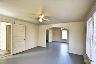 875 Porter St, New Braunfels, TX 78130 - Photo 8