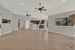 923 Krona Ct, New Braunfels, TX 78132 - Photo 6