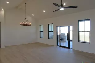611 Willow Moon Ranch Rd, Crawford, TX 76638 - Photo 6