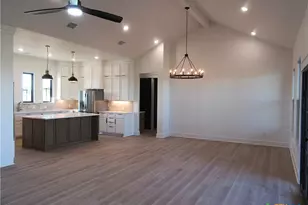 611 Willow Moon Ranch Rd, Crawford, TX 76638 - Photo 8