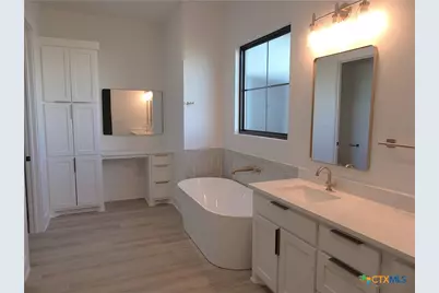 611 Willow Moon Ranch Road, Crawford, TX 76638 - Photo 20
