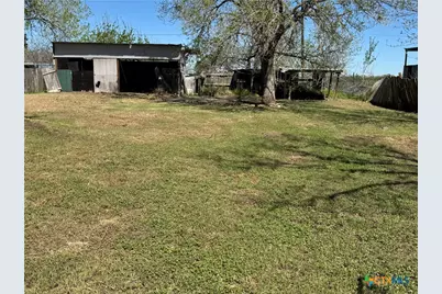 4904 Lone Tree Road, Victoria, TX 77901 - Photo 12