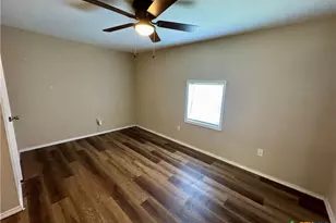 4904 Lone Tree Rd, Victoria, TX 77901 - Photo 6