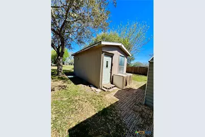 4904 Lone Tree Road, Victoria, TX 77901 - Photo 10