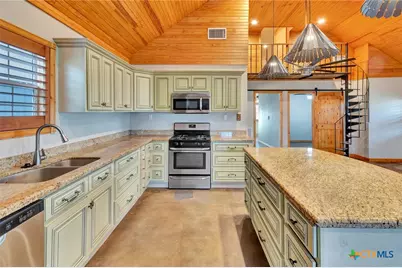 52 N Old Bloomington Road, Victoria, TX 77905 - Photo 4