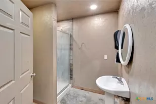 52 N Old Bloomington Rd, Victoria, TX 77905 - Photo 24