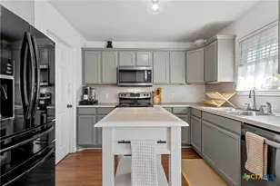 2213 Autumn Wood Dr, Waco, TX 76711 - Photo 10