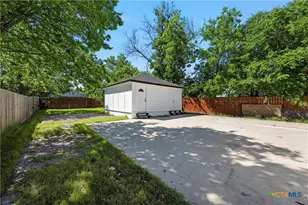 2212 Clay Ave, Waco, TX 76706 - Photo 16