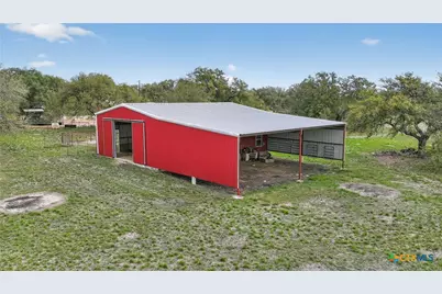 242 Wheeler Lane, Goliad, TX 77963 - Photo 32