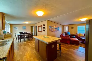 359 N Byers, Port O'Connor, TX 77982 - Photo 4