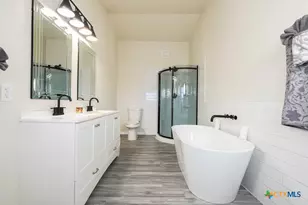 913 Hander Ln, Belton, TX 76513 - Photo 8