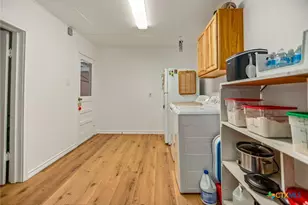 305 W Dallas Ave, Seadrift, TX 77983 - Photo 24