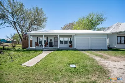305 W Dallas Avenue, Seadrift, TX 77983 - Photo 1