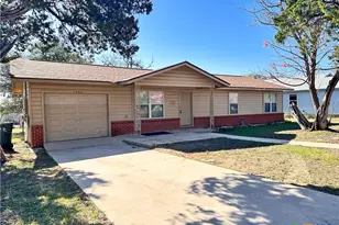 1501 Earle St, San Marcos, TX 78666 - Photo 2