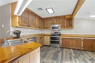 239 Wildwood Ave, Elm Mott, TX 76640 - Photo 6