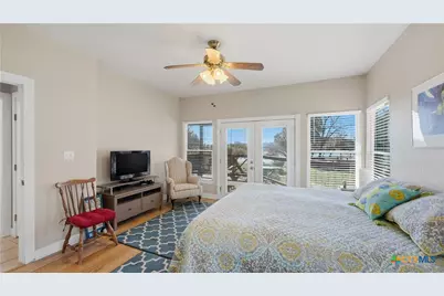 956 Lakebreeze Drive, Canyon Lake, TX 78133 - Photo 4