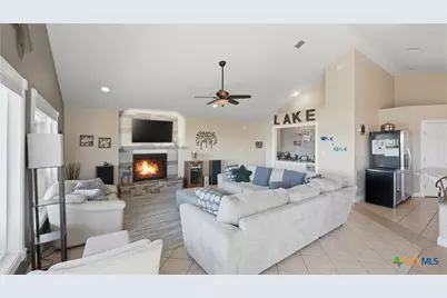 956 Lakebreeze Drive, Canyon Lake, TX 78133 - Photo 26