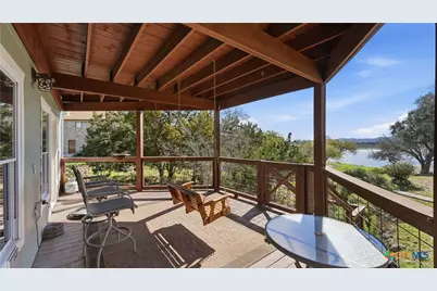 956 Lakebreeze Drive, Canyon Lake, TX 78133 - Photo 10