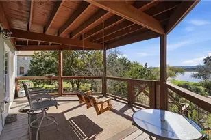 956 Lakebreeze Dr, Canyon Lake, TX 78133 - Photo 10