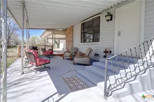 1135 N Penelope St, Belton, TX 76513 - Photo 22