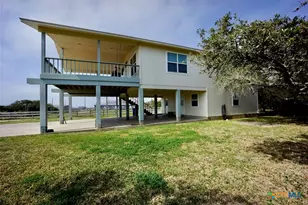 14th Olive St, Port O'Connor, TX 77982 - Photo 4