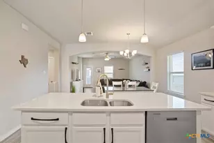 5737 St Charles Dr, Belton, TX 76513 - Photo 8