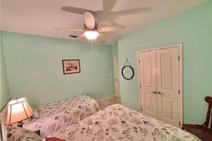 403 W Maple St, Port O'Connor, TX 77982 - Photo 18