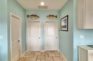 403 W Maple St, Port O'Connor, TX 77982 - Photo 16