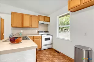 1300 Keller Ln, Seguin, TX 78155 - Photo 16