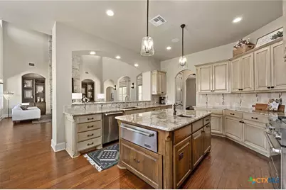 714 W Cimarron Hills Trail, Georgetown, TX 78628 - Photo 10