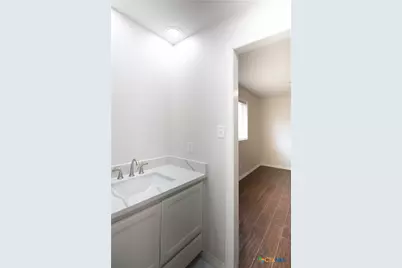 202 Ridge View, Victoria, TX 77904 - Photo 16