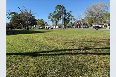 505 S Wells Street, Edna, TX 77957 - Photo 1