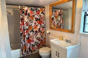 308 N Pumphrey St, Edna, TX 77957 - Photo 16