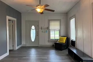 308 N Pumphrey St, Edna, TX 77957 - Photo 8