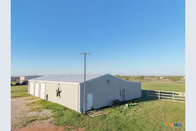 177 Leaning Oak Road, Victoria, TX 77904 - Photo 4