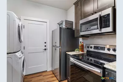 502 E Basel Street, New Braunfels, TX 78130 - Photo 28