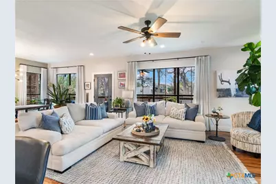 502 E Basel Street, New Braunfels, TX 78130 - Photo 12