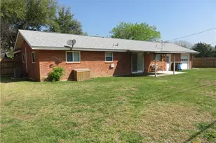 1339 Mockingbird Ln, Seguin, TX 78155 - Photo 8