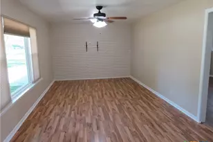 1339 Mockingbird Ln, Seguin, TX 78155 - Photo 14