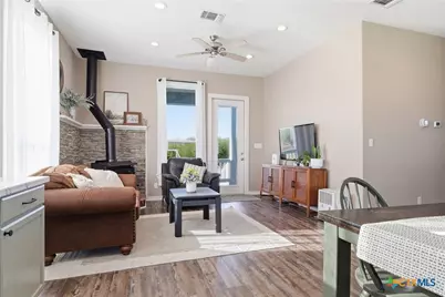 455 Buentello Rd, Victoria, TX 77905 - Photo 18