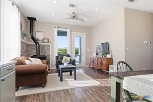 455 Buentello Rd, Victoria, TX 77905 - Photo 18