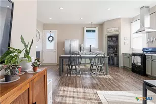 455 Buentello Rd, Victoria, TX 77905 - Photo 8