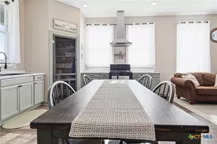 455 Buentello Rd, Victoria, TX 77905 - Photo 14