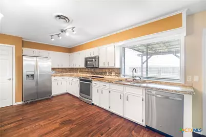 104 Willowick Drive, Victoria, TX 77901 - Photo 8