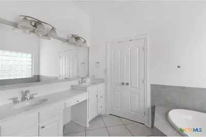 1298 County Road 2337, Lampasas, TX 76550 - Photo 20