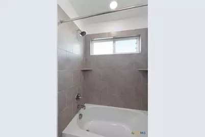 1298 County Road 2337, Lampasas, TX 76550 - Photo 28