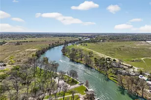 965 Rio Verde, New Braunfels, TX 78130 - Photo 36